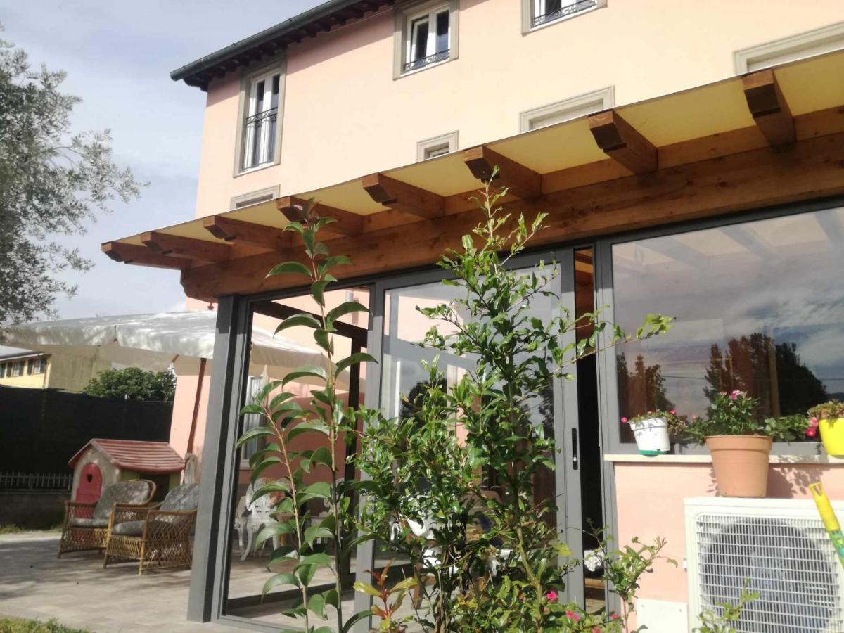 B&B La Rosa Nel Verde Lukka Zewnętrze zdjęcie